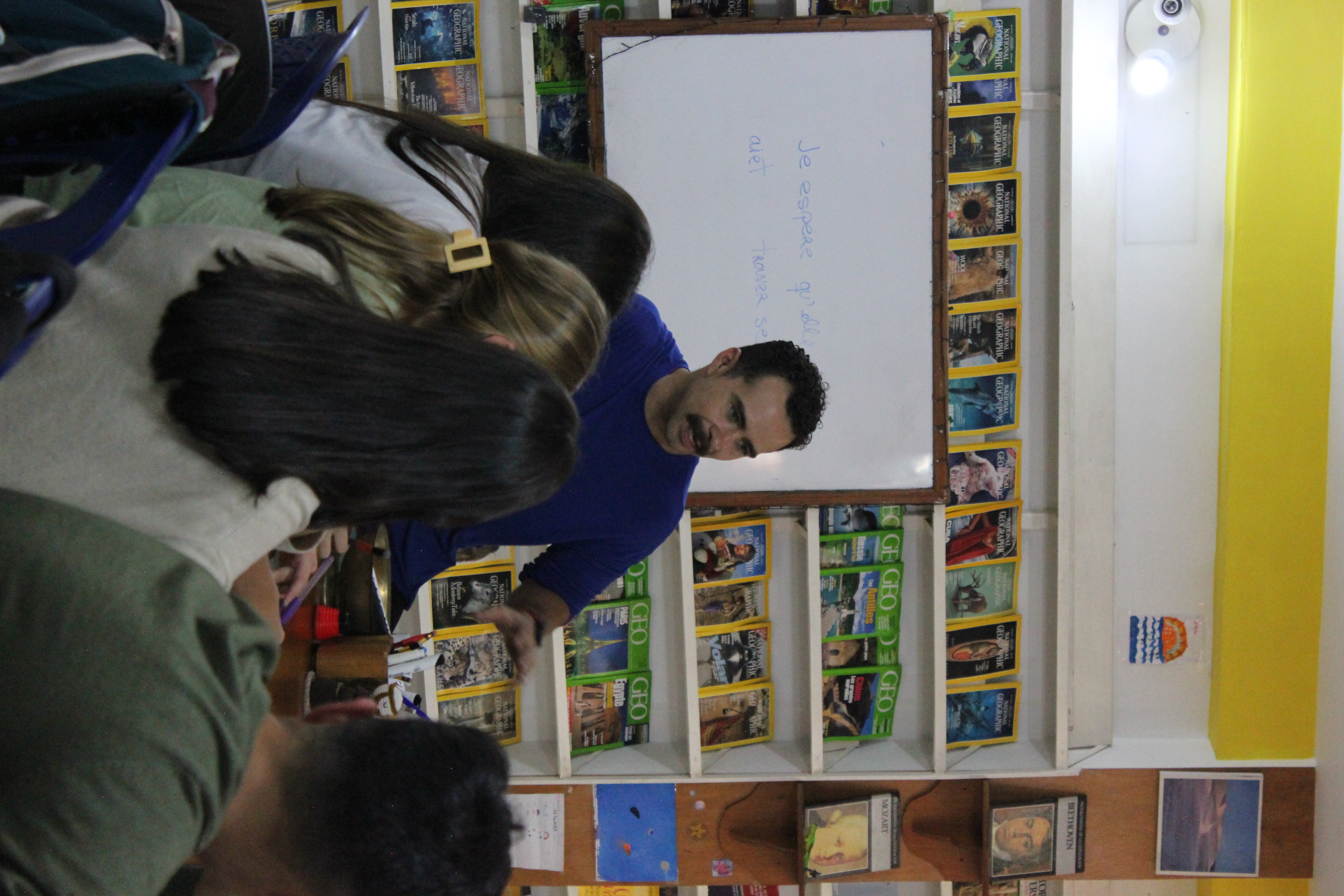 raising hand-art of arguing class